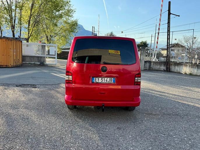 Volkswagen Transporter 2.5 TDI/130CV PC Kombi