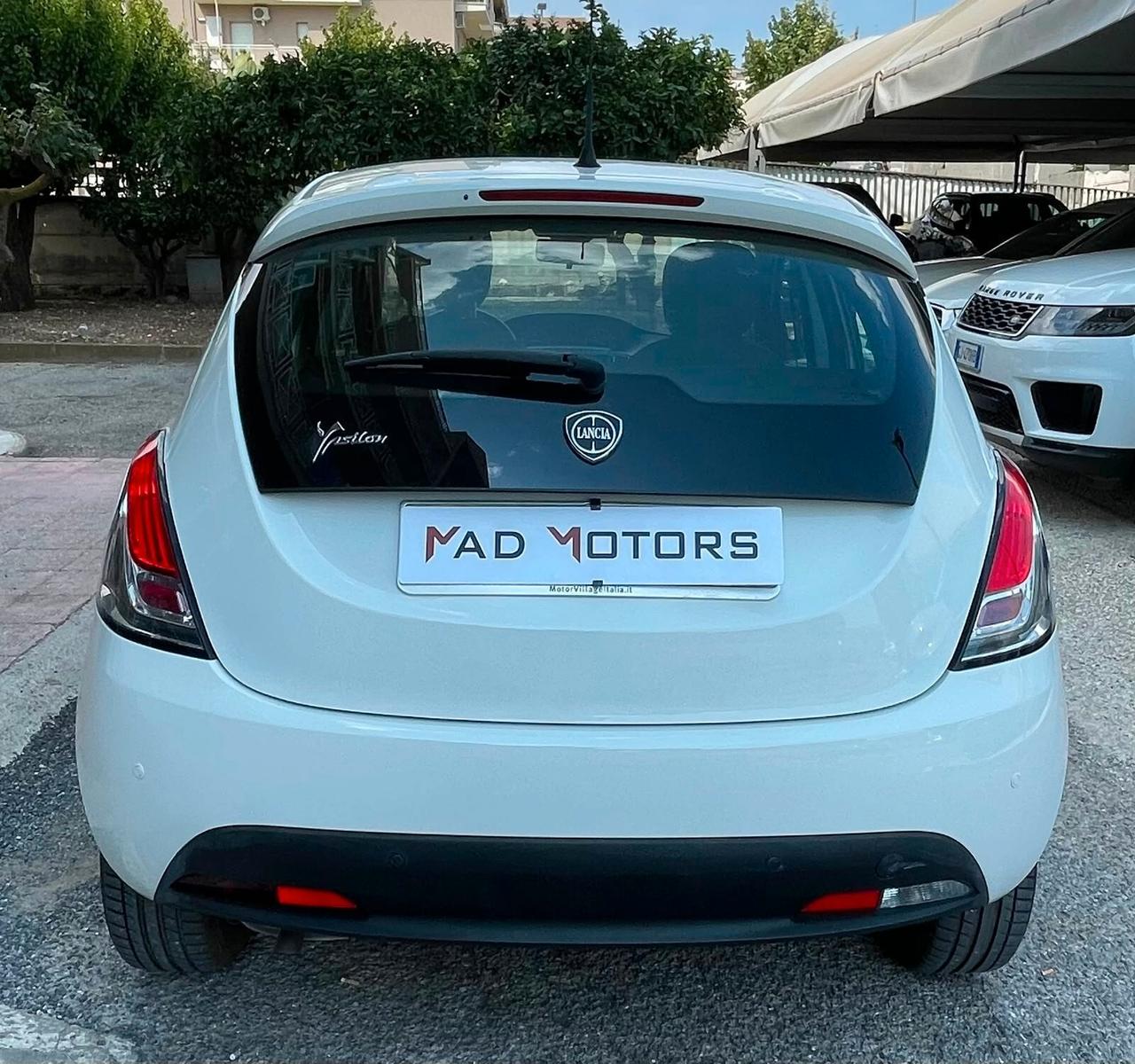 Lancia Ypsilon 1.2 69 CV 5 porte S&S Platinum