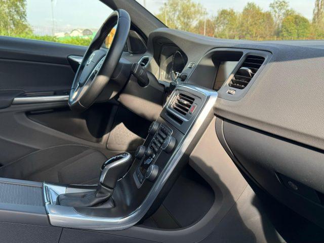 VOLVO S60 D3 GEARTRONIC MOMENTUM *TAGLIANDATA*IMPECCABILE*