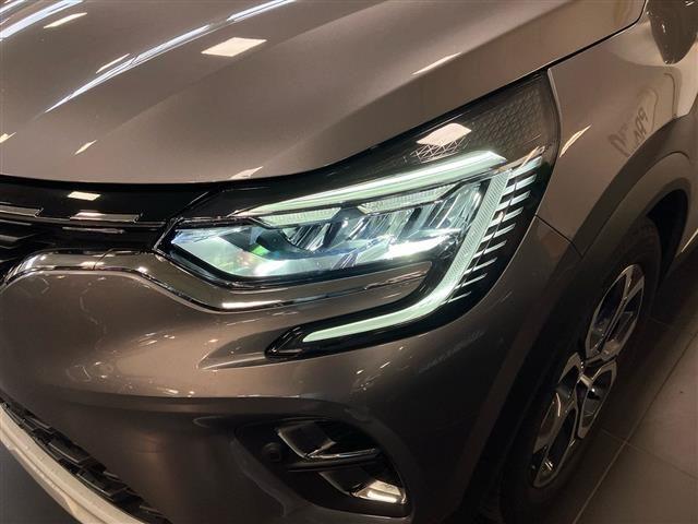 RENAULT Captur 1.6 E-Tech hybrid Techno Fast Track 145cv auto