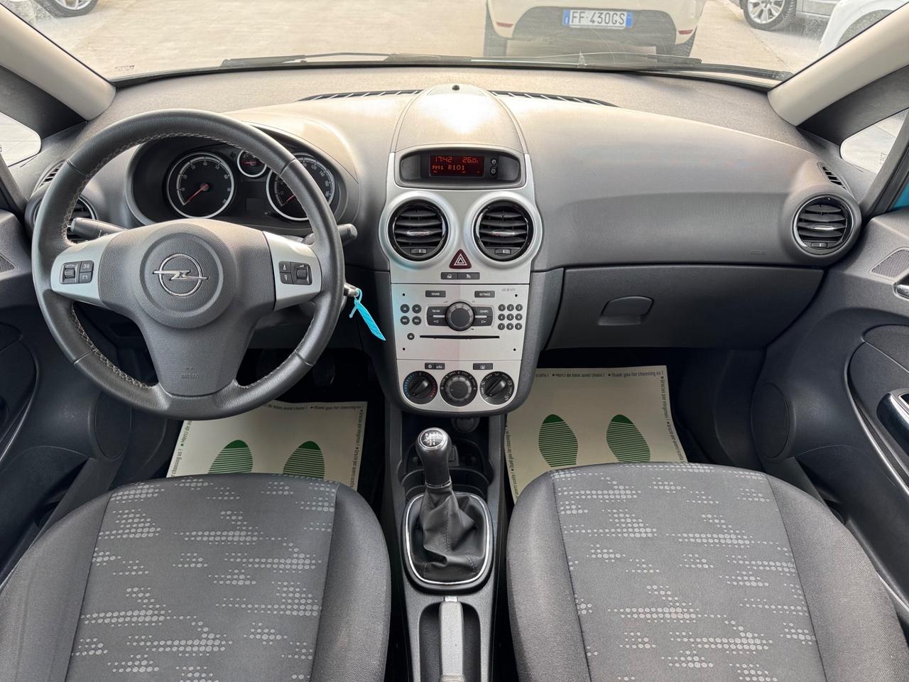 Opel Corsa 1.2 5 porte Club