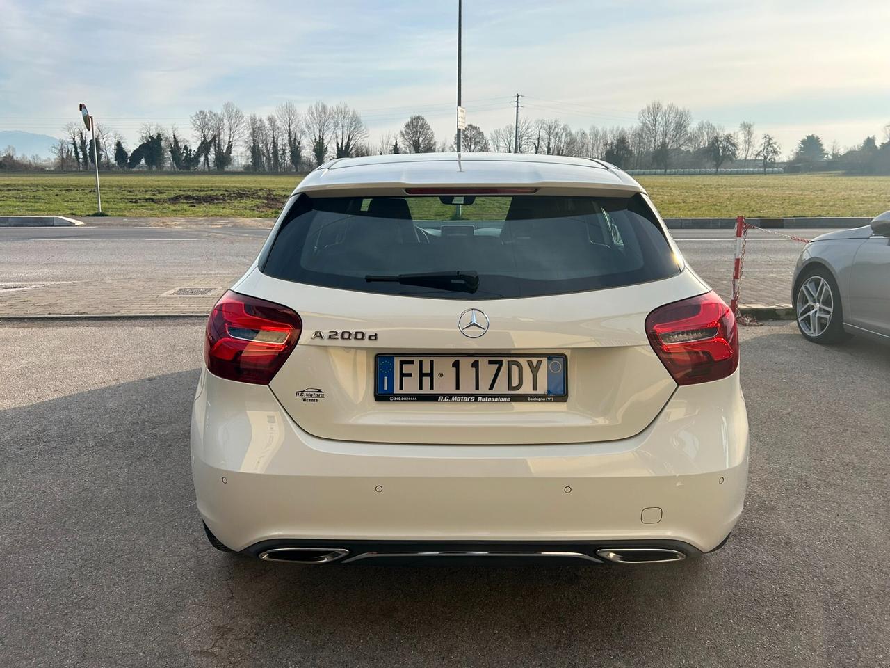 MERCEDES-BENZ A200d 136CV Sport Auto my16