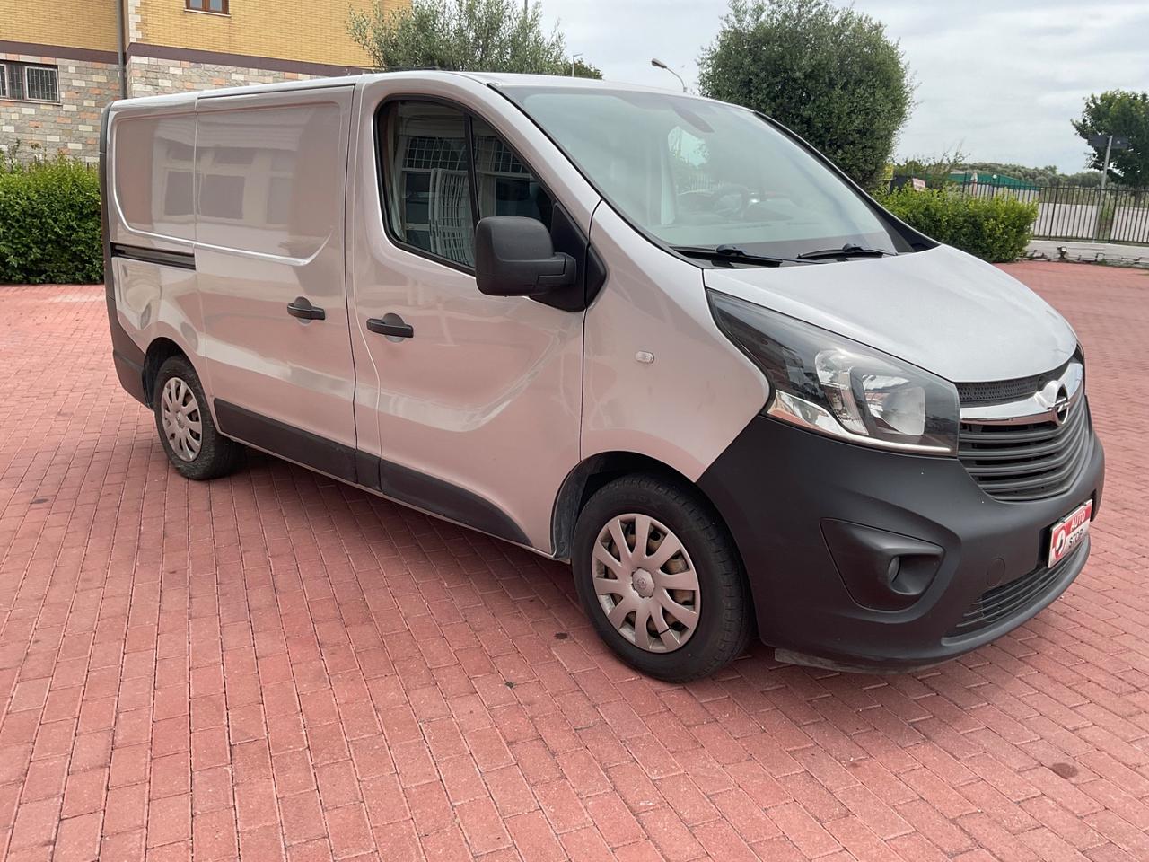 Opel Vivaro 1.6 cdti biturbo 120cv