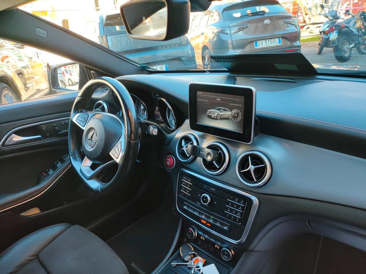 Mercedes-benz CLA 220d 4MATIC Shooting Brake OrangeArt Edition