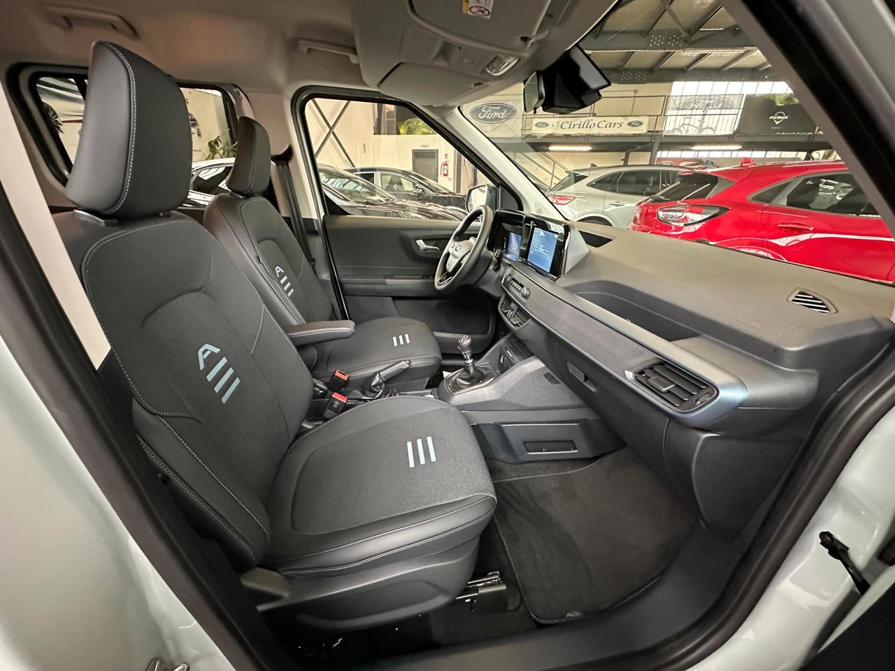 Ford Tourneo Courier 1.0 EcoBoost Active