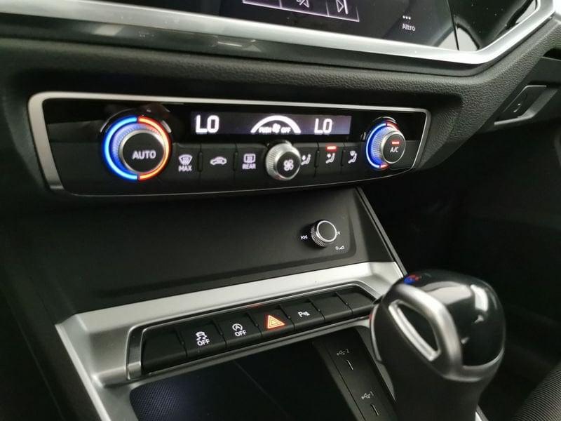 Audi Q3 35 2.0 tdi Business Advanced s-tronic