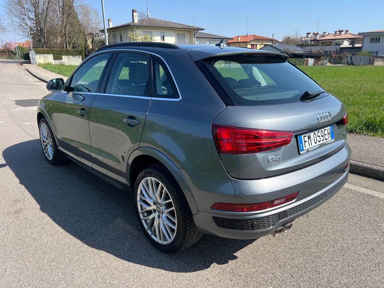 Audi Q3 2.0 TDI 120 CV S tronic Sport line