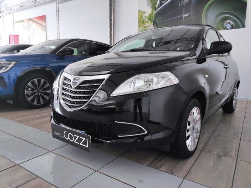 LANCIA Ypsilon 3ª serie - Ypsilon 1.2 69 CV 5 porte Silver