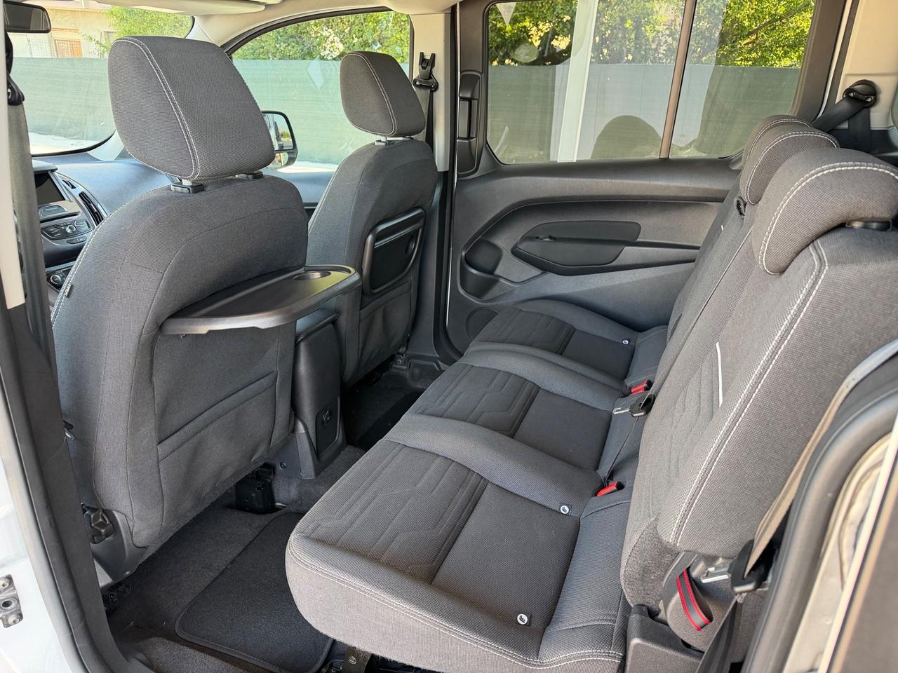 Ford Tourneo Connect Connect7 1.5 TDCi 120 CV Powershift Titanium