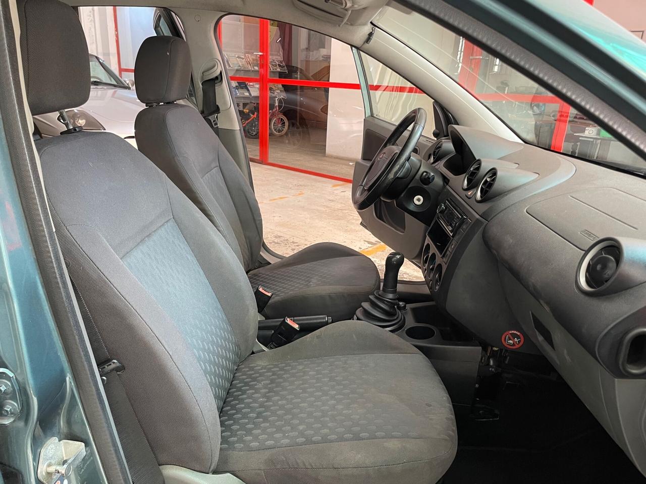 Ford Fiesta 1.4 16V EURO4 95.000KM!!!