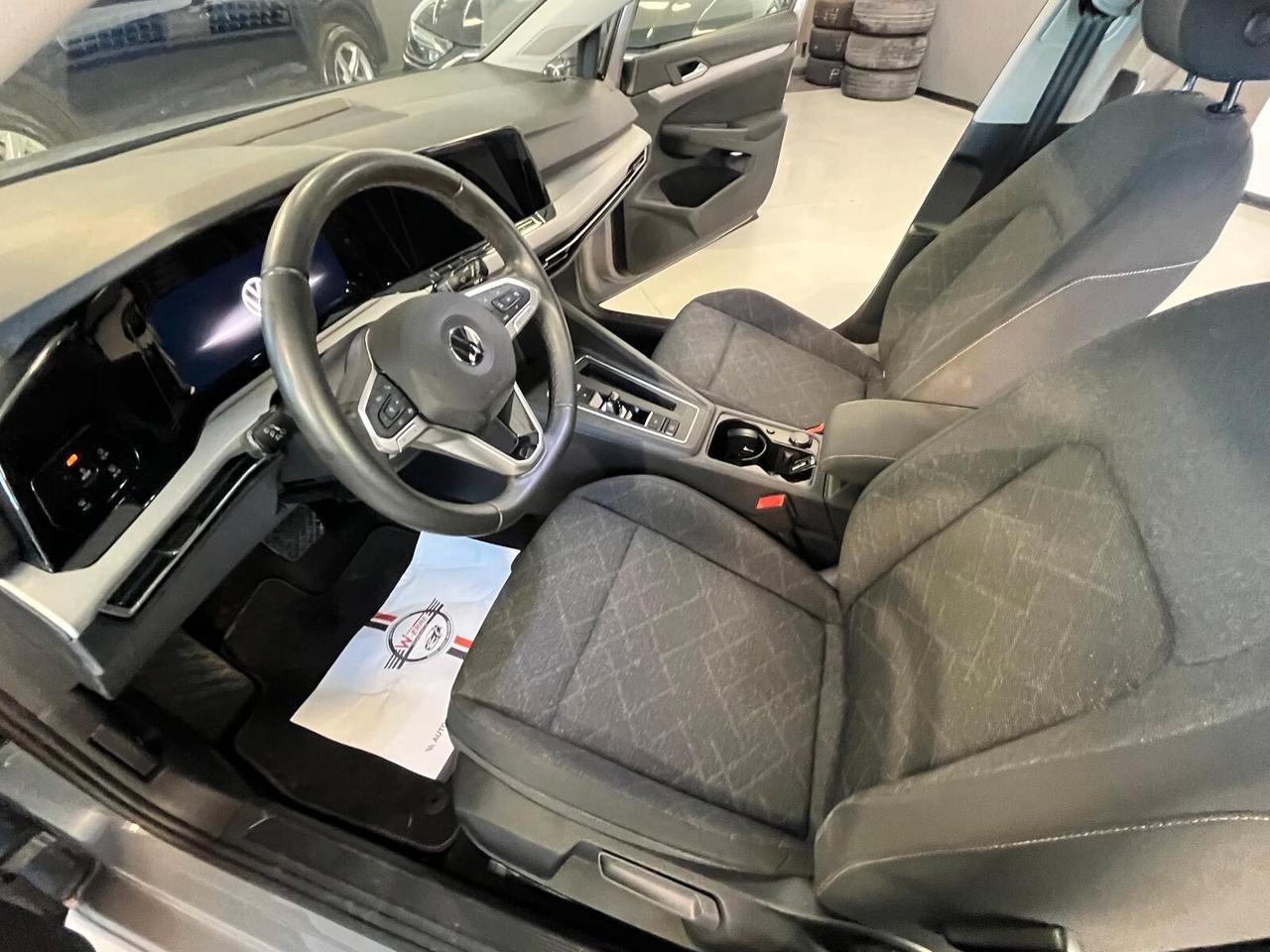 Volkswagen Golf 1.5 eTSI 130 CV EVO ACT DSG Life PACK LUCI INTERNO