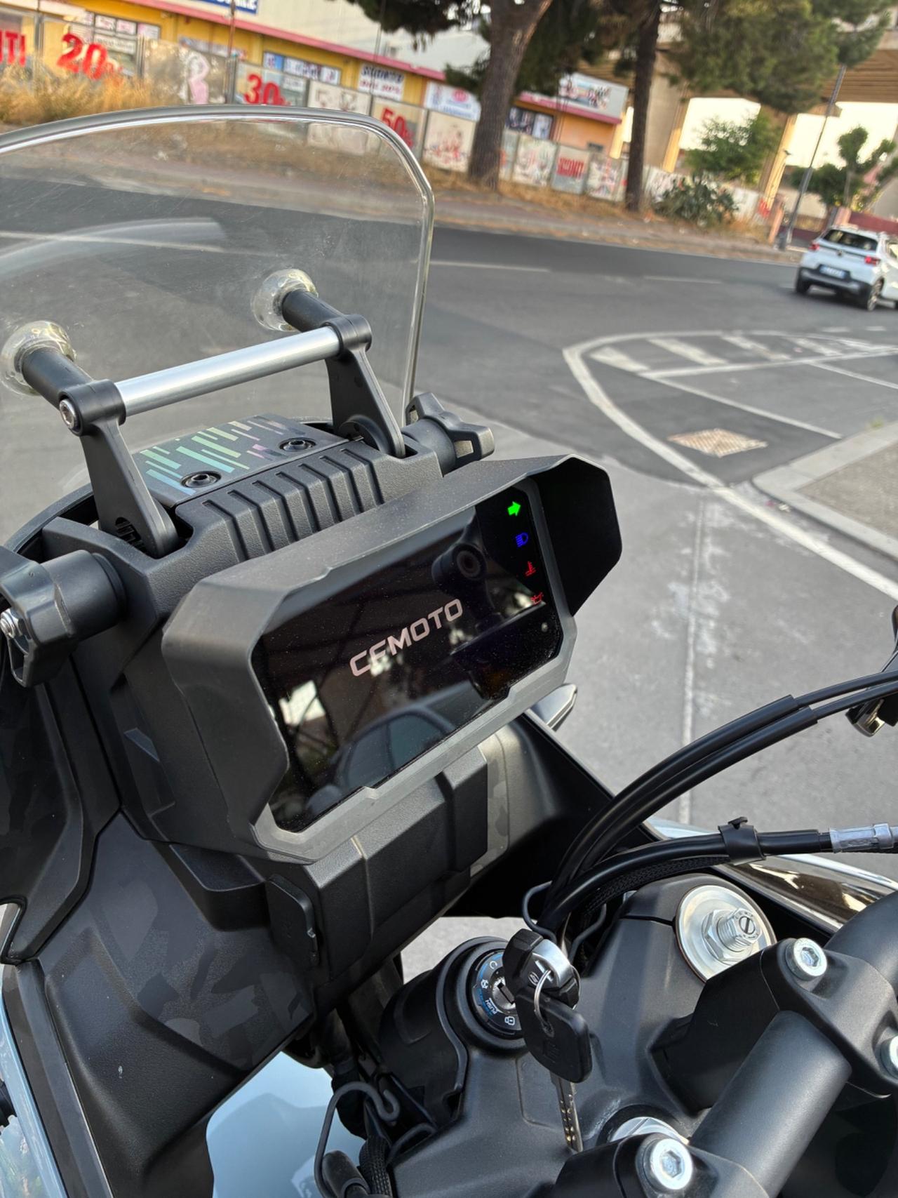 Cf Moto 450MT SOLO 8000 KM - 2025