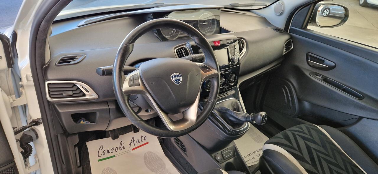 Lancia Ypsilon 1.2 69cv Platinum **35.000km**
