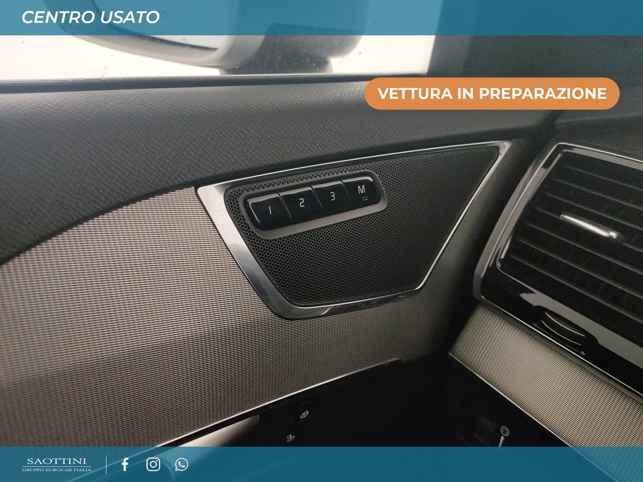 2.0 d5 R-Design awd 235 CV 7 p. Geartronic