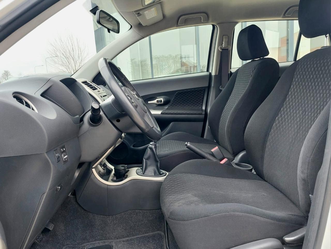 TOYOTA Urban Cruiser 1.4 D-4D AWD Sol - 2009