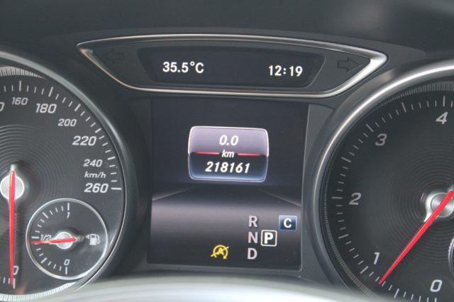 MERCEDES-BENZ GLA 200 d Automatic Sport