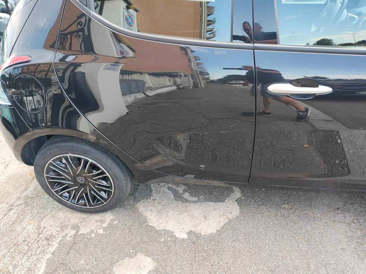 LANCIA YPSILON 1.0 HYBRID GOLD KM 22895 -2023