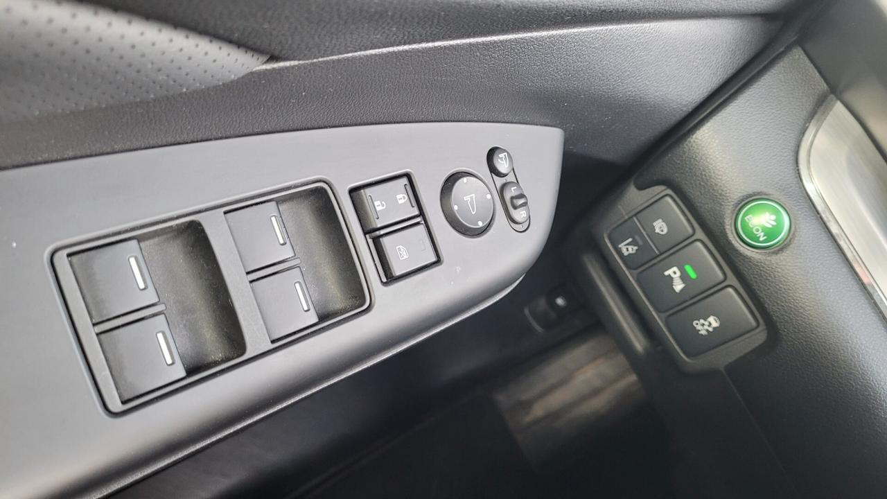 Honda CR-V 1.6 i-DTEC Executive Navi ..4X4..