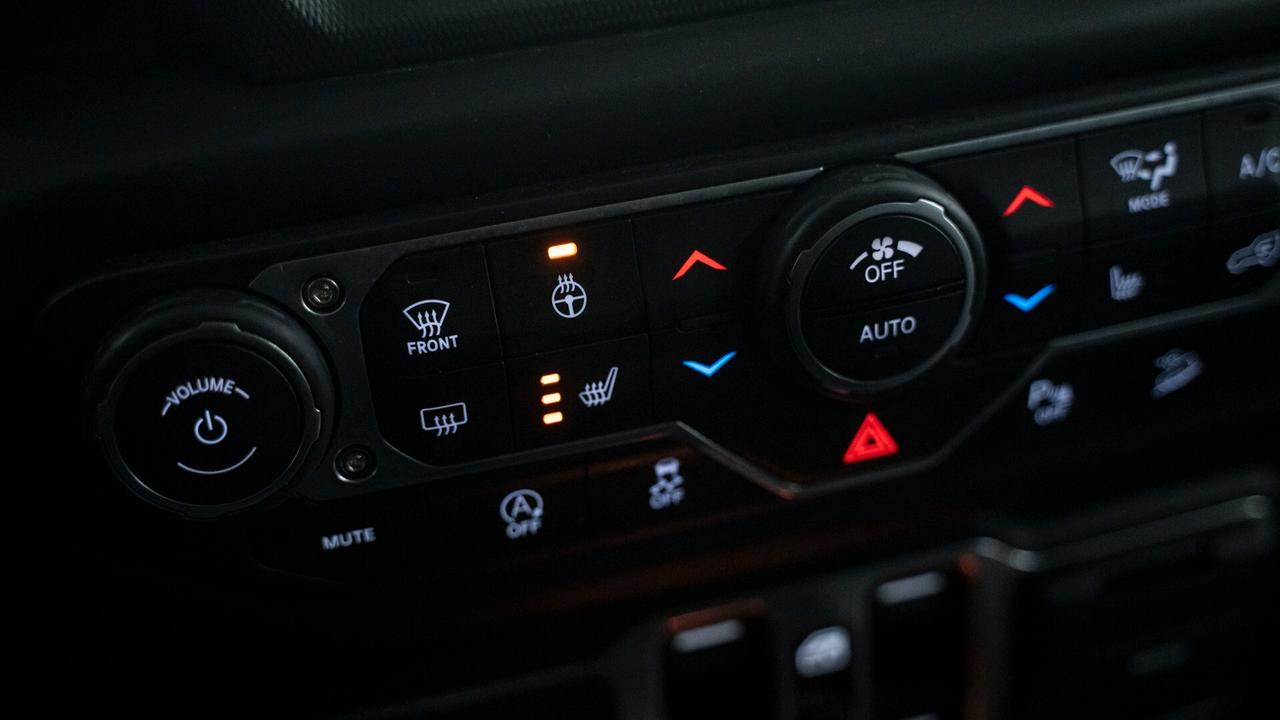 Jeep Wrangler UNLIMITED 2.2 MJT II SAHARA AUTO 200CV XENO FULL