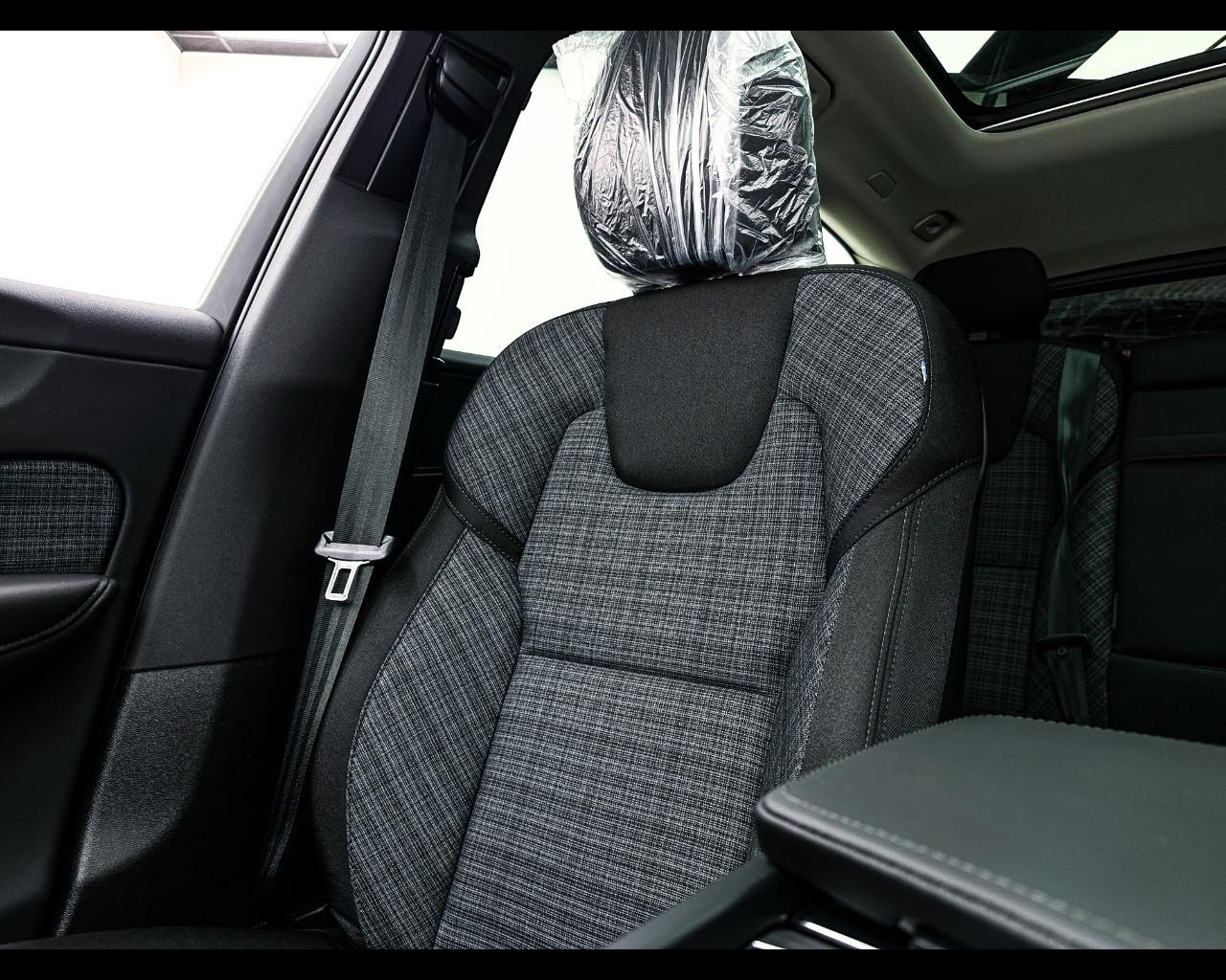 VOLVO XC60 (2017-->) - XC60 T6 Plug-in hybrid AWD automatico Core