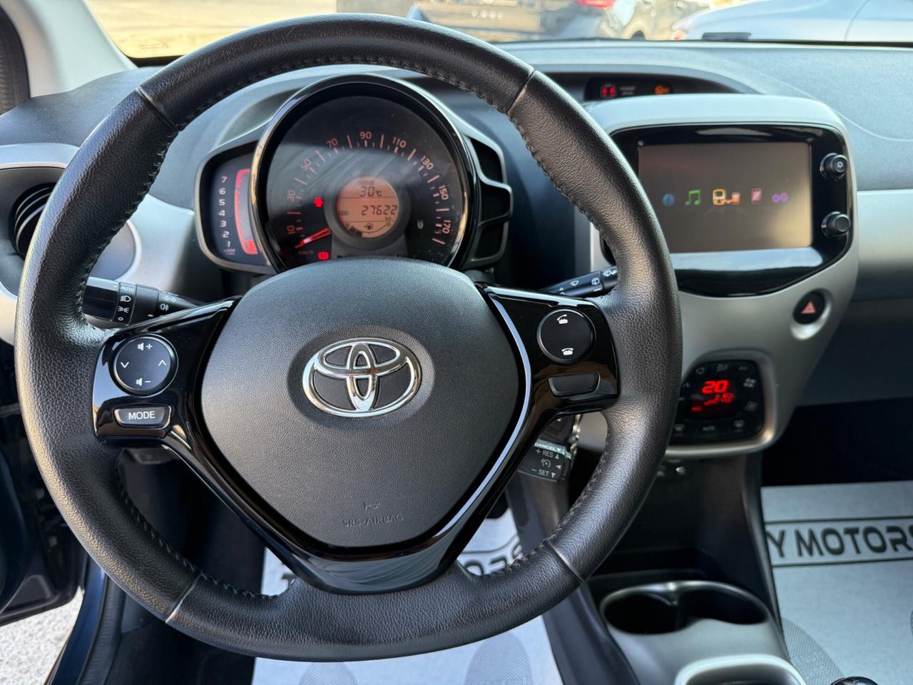 Toyota Aygo 1.0 VVT-i 69 CV 5 porte x-cool