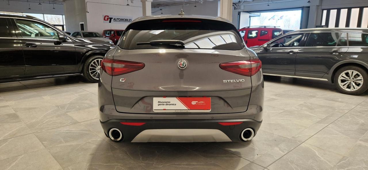 Alfa Romeo Stelvio 2.2 Turbodiesel 210 CV AT8 Q4 Executive