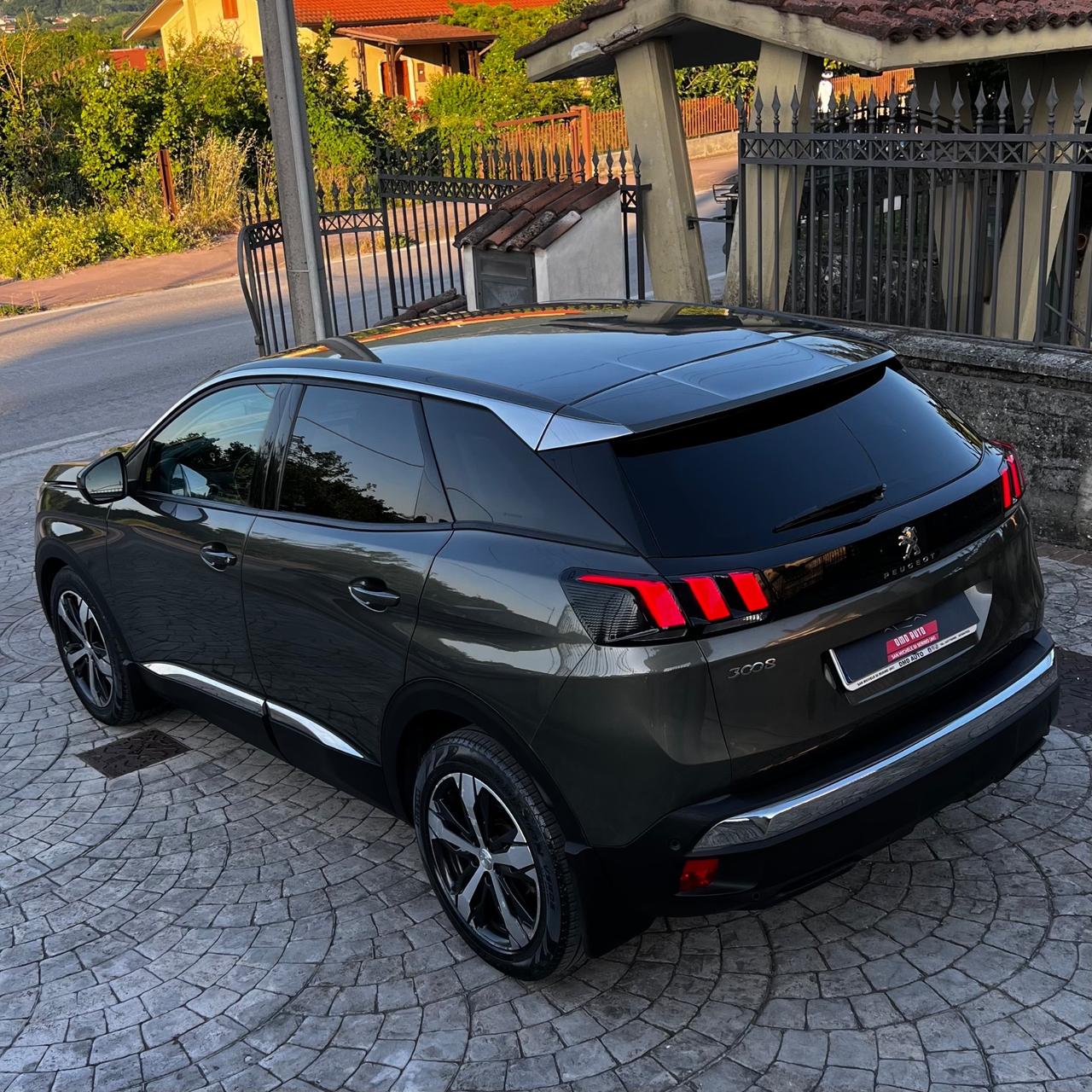 Peugeot 3008 1.6 BlueHdi 120 Cv EAT6 allestimento Allure, UNICO PROPRIETARIO