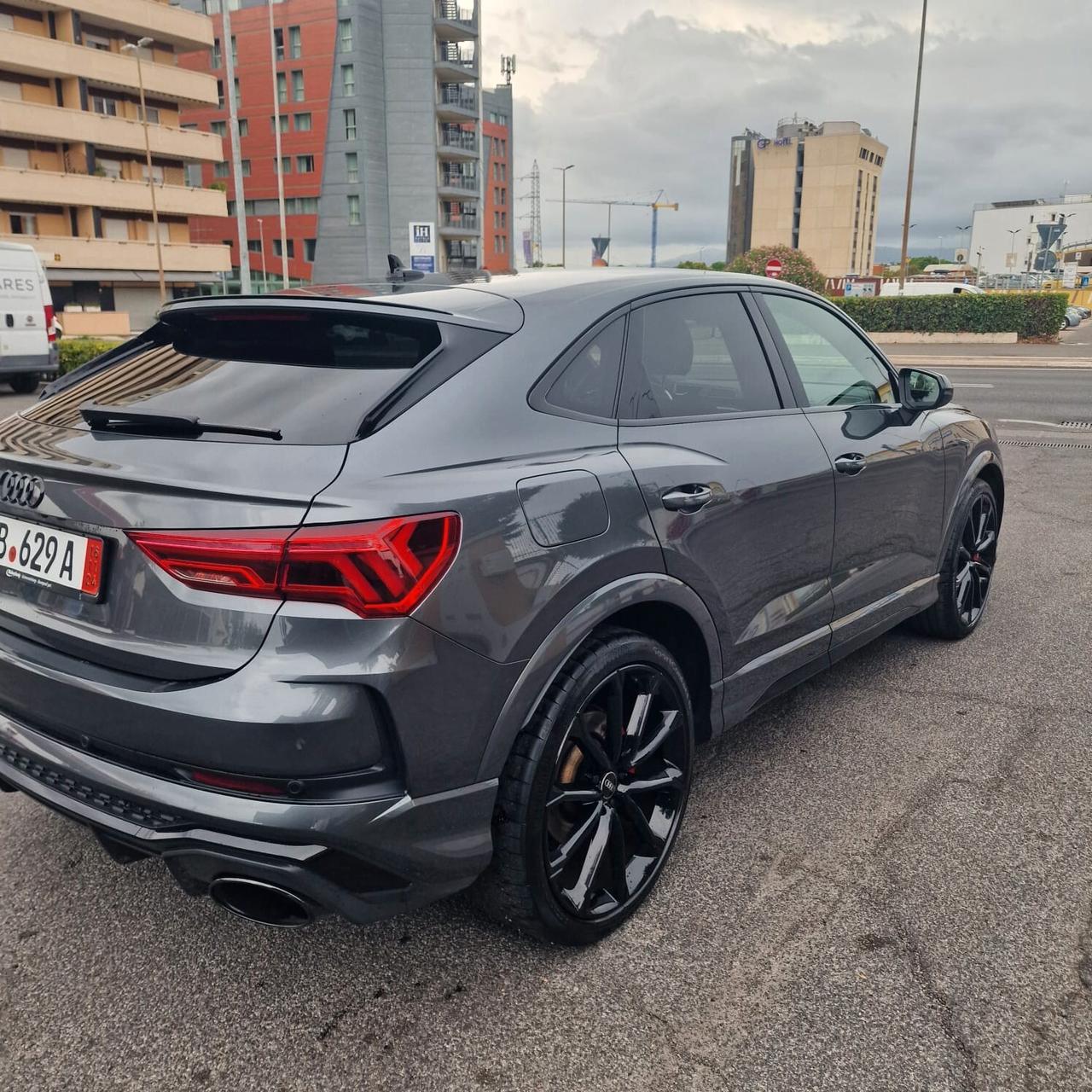 Audi Q3 40 TFSI quattro S tronic Business
