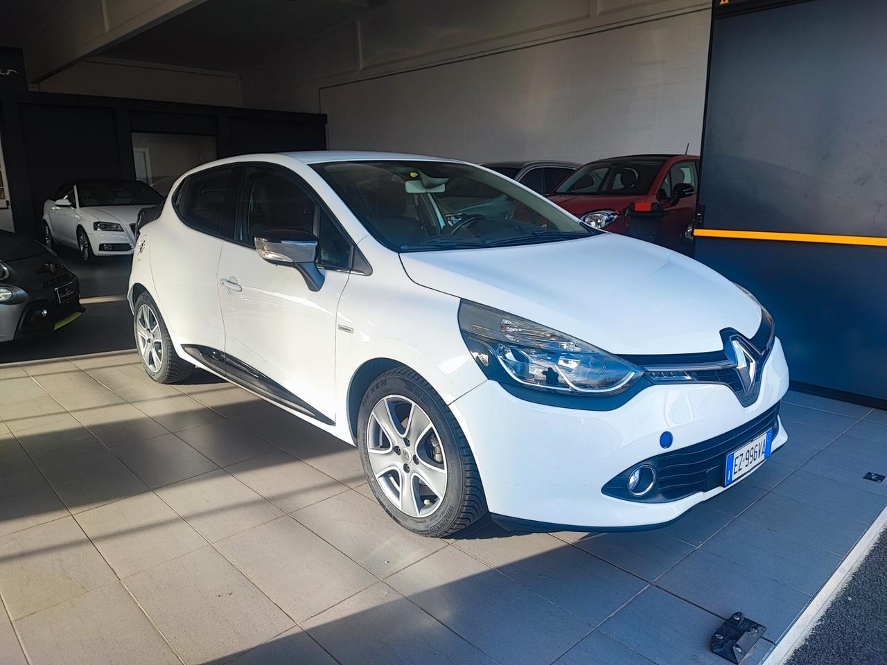 Renault Clio 1.2 5 PT Costume National