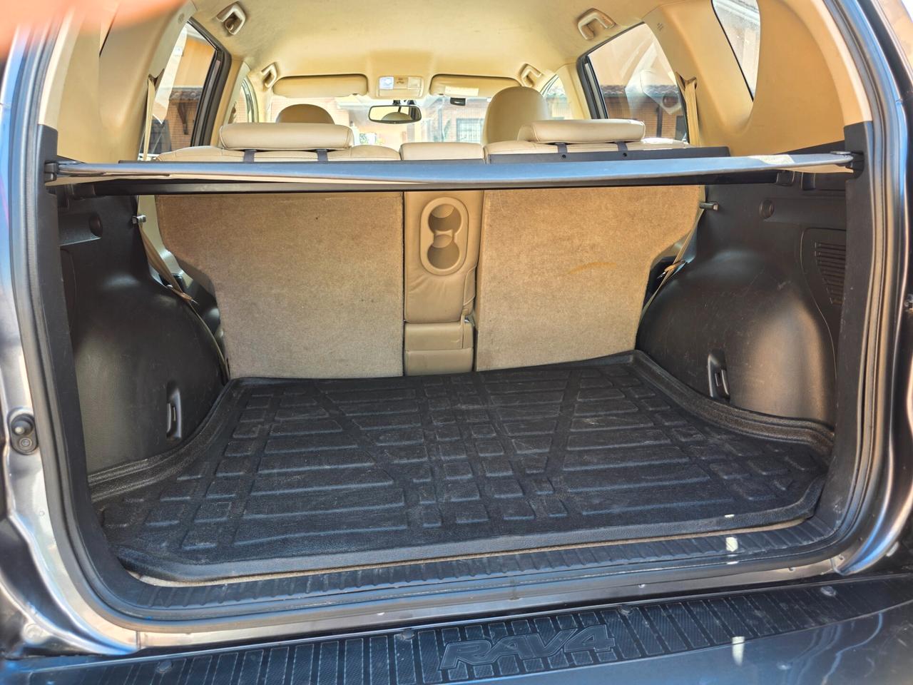 Toyota RAV 4 RAV4 Crossover 2.2 D-Cat A/T 150 CV Luxury