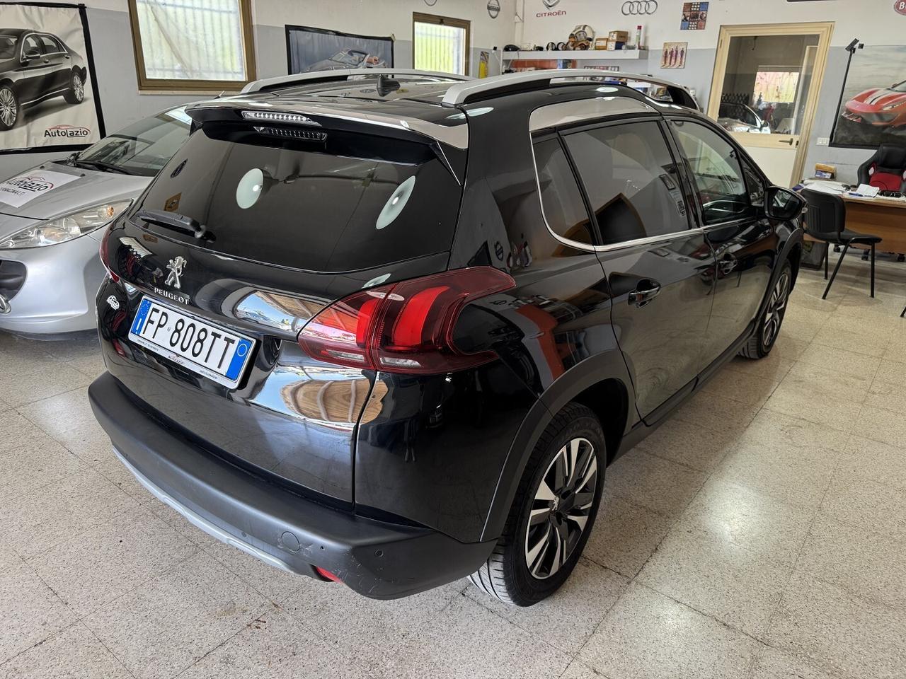 Peugeot 2008 1.2 Allure 82 cv. Navigatore 56 Mila