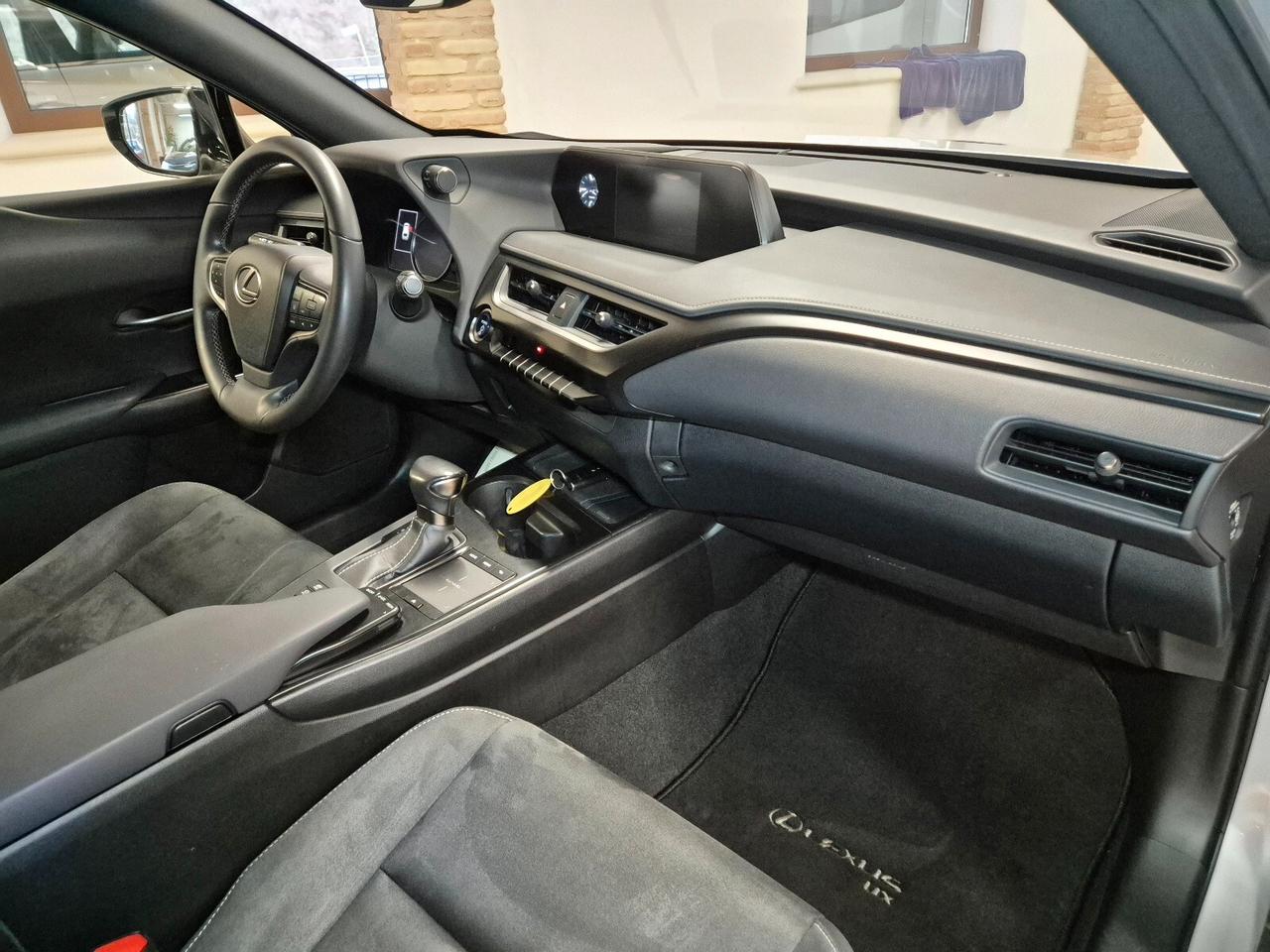 Lexus UX Hybrid Business