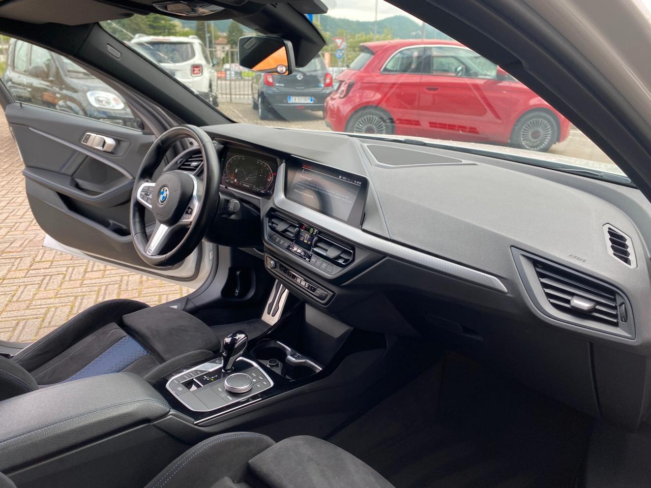 Bmw 118 118d 5p. Msport