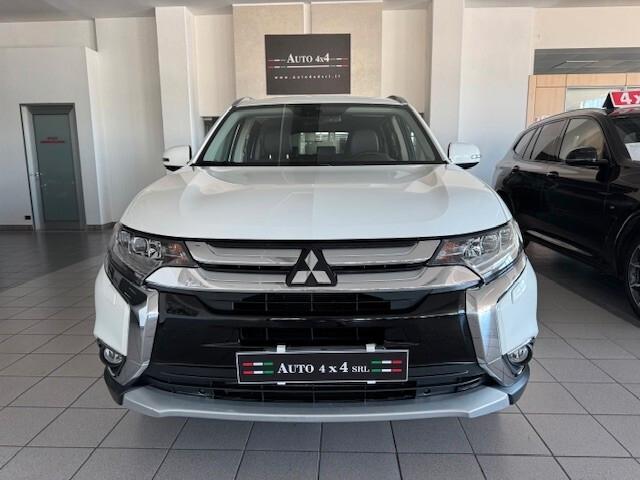 Mitsubishi Outlander 2.2 DI-D 4WD Instyle 7p.