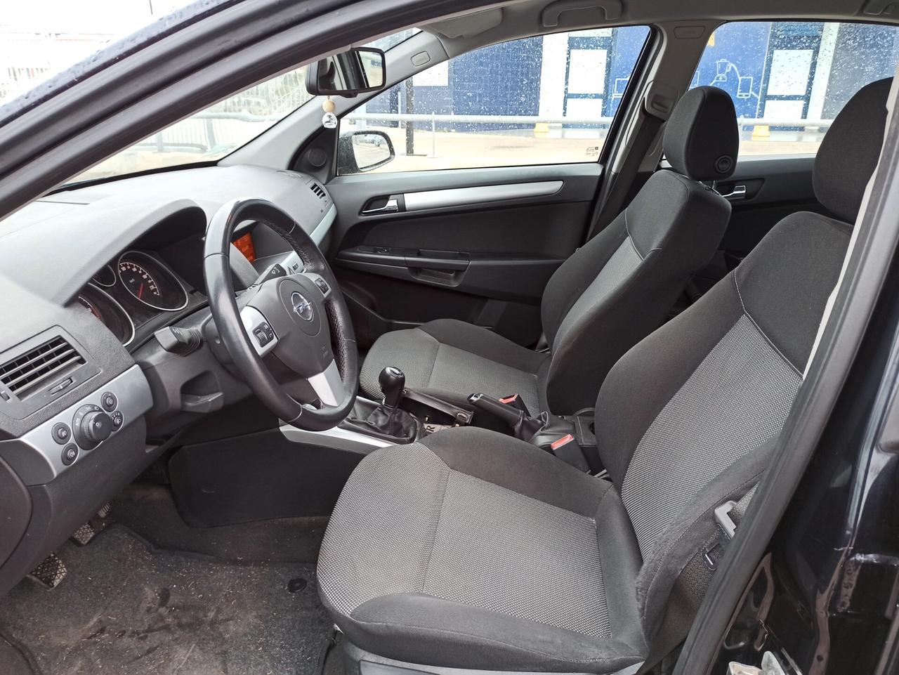 Opel Astra 1.7 CDTI 110CV 5 porte Cosmo