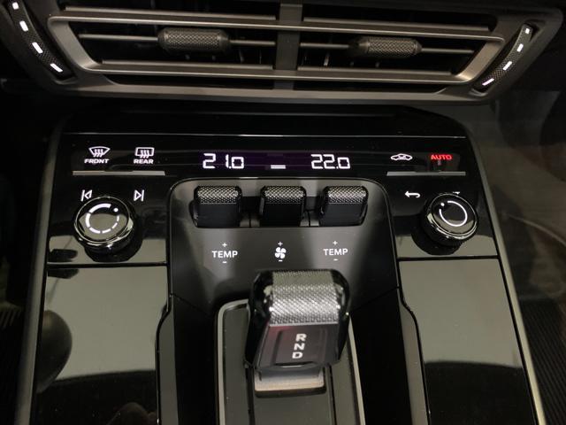 PORSCHE 911 Carrera Cabriolet