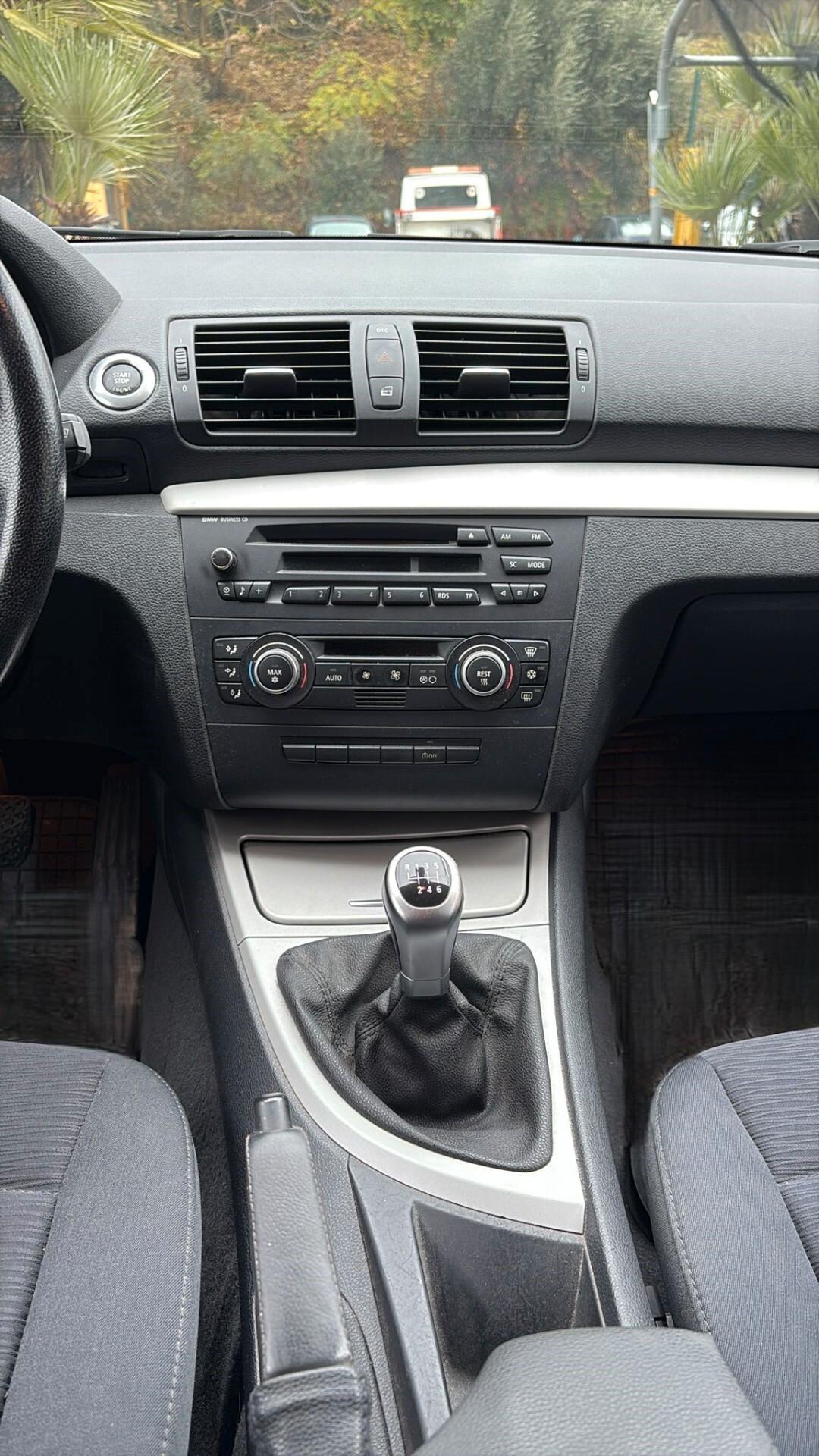 Bmw 118d 5 porte Futura