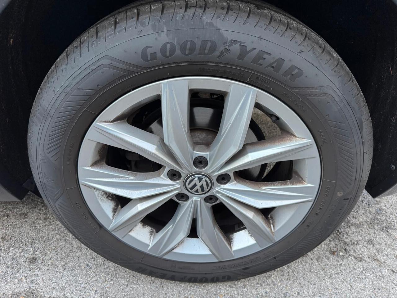 Volkswagen Tiguan 2.0 TDI SCR DSG Business BlueMotion Technology*FULL NAVI