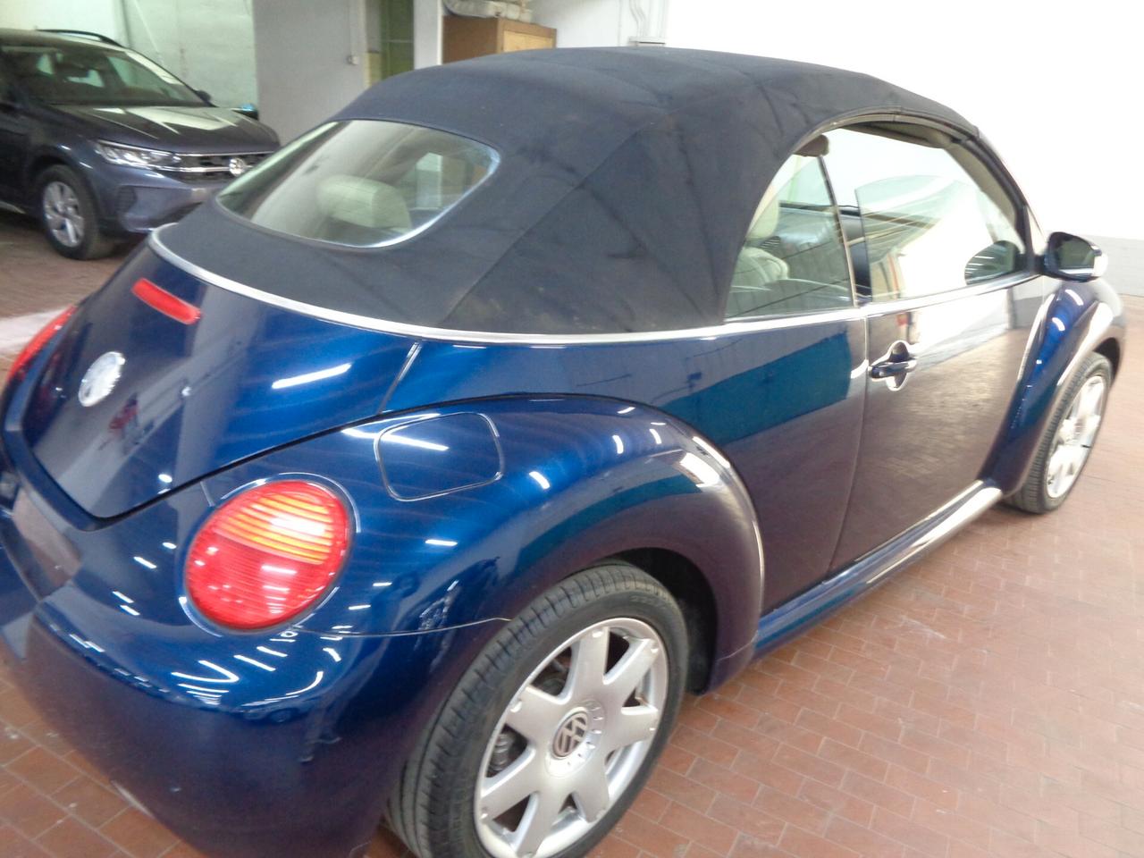Volkswagen New Beetle 2.0 Cabrio