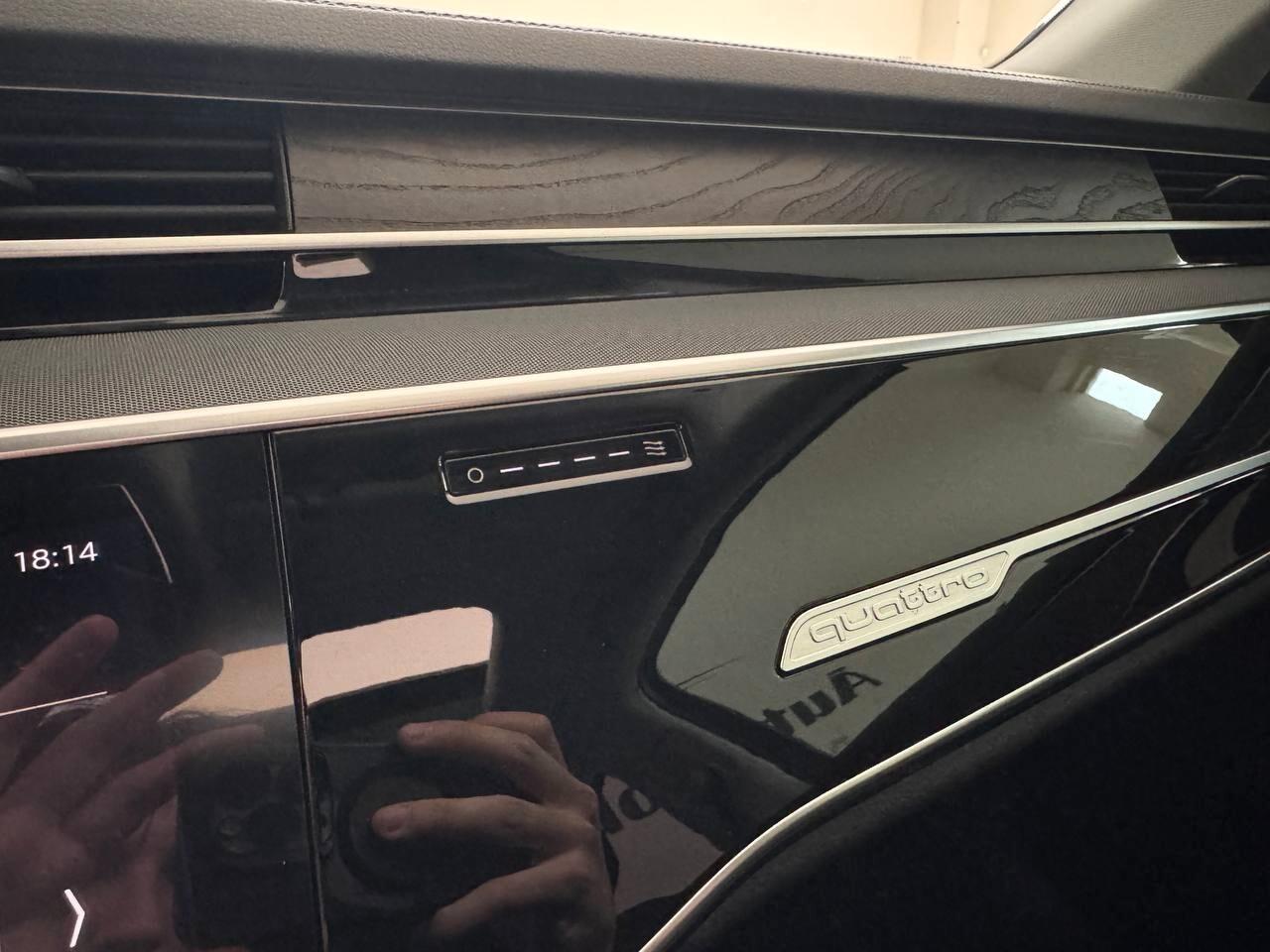 Audi A8 50 MHEV 3.0 quattro tiptronic