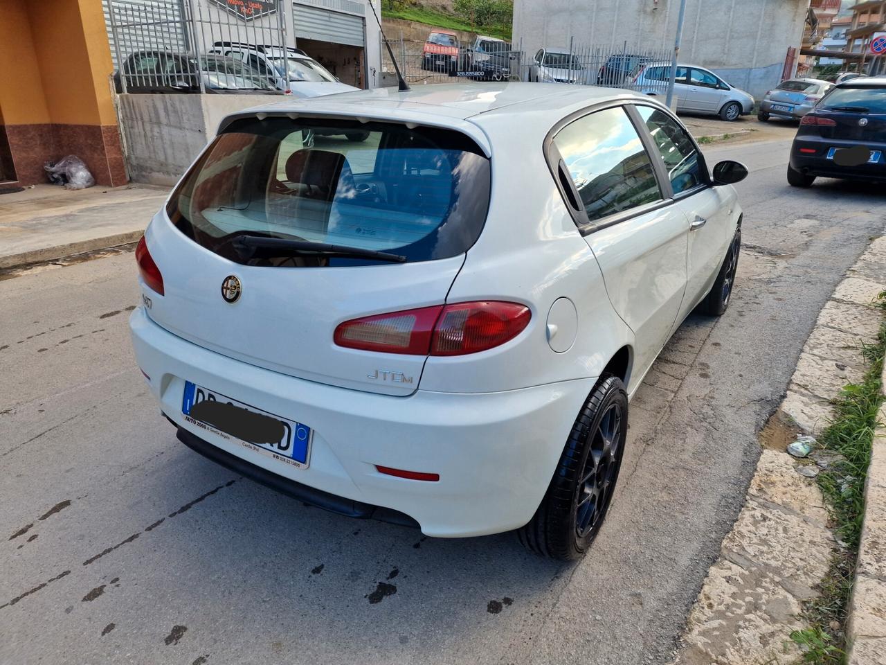 Alfa Romeo 147 1.9 JTD M-JET 16V 5 porte Dist.