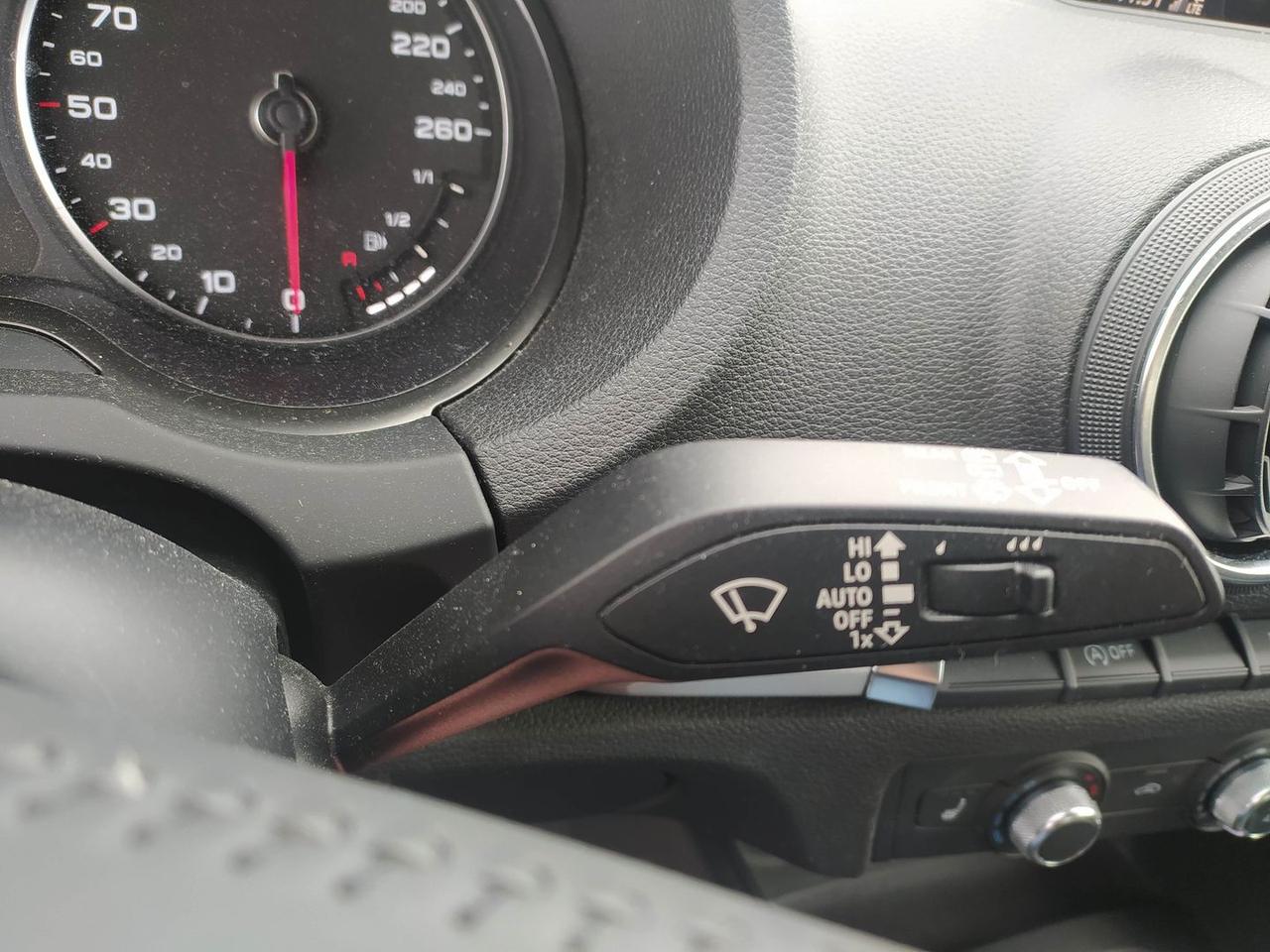 Audi A3 Business Line 2.0 35 TDI #7770