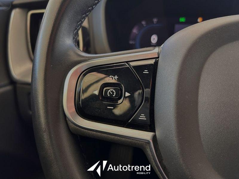 Volvo XC60 B4 197+14 CV AWD Mild Hybrid Automatico Plus Dark N1 Autocarro