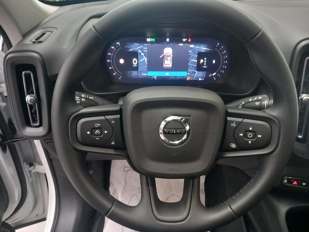VOLVO XC40 2.0 b3 Essential auto