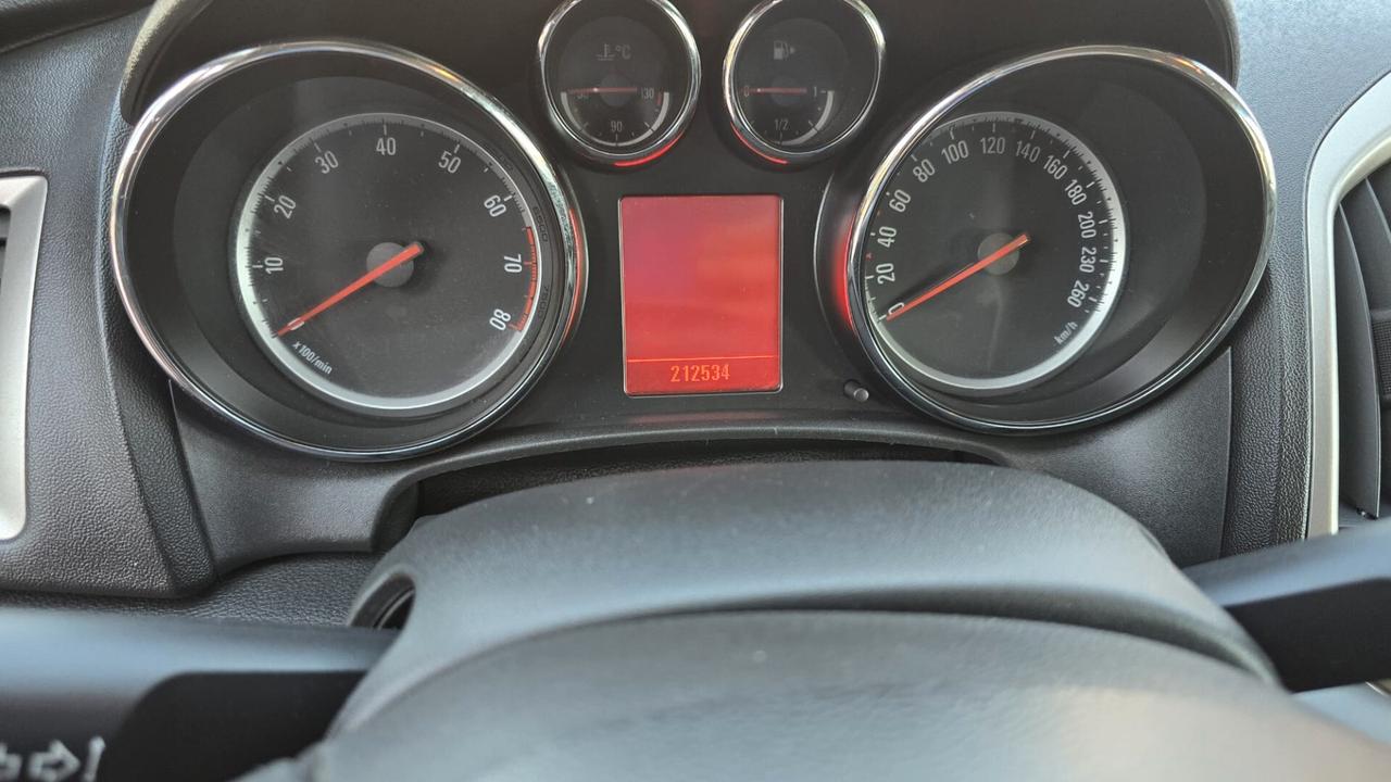 Opel Astra 1.4 100CV 5 porte Cosmo