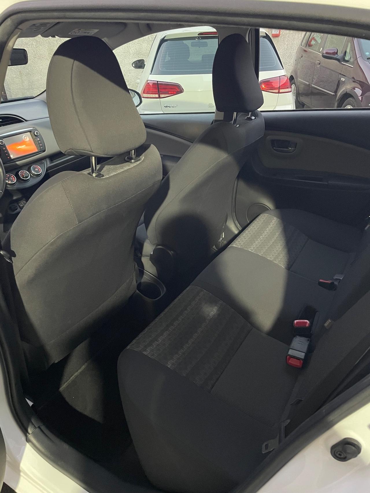 Toyota Yaris 1.0 5 porte Lounge Full navigatore retrocamera dal nord Italia