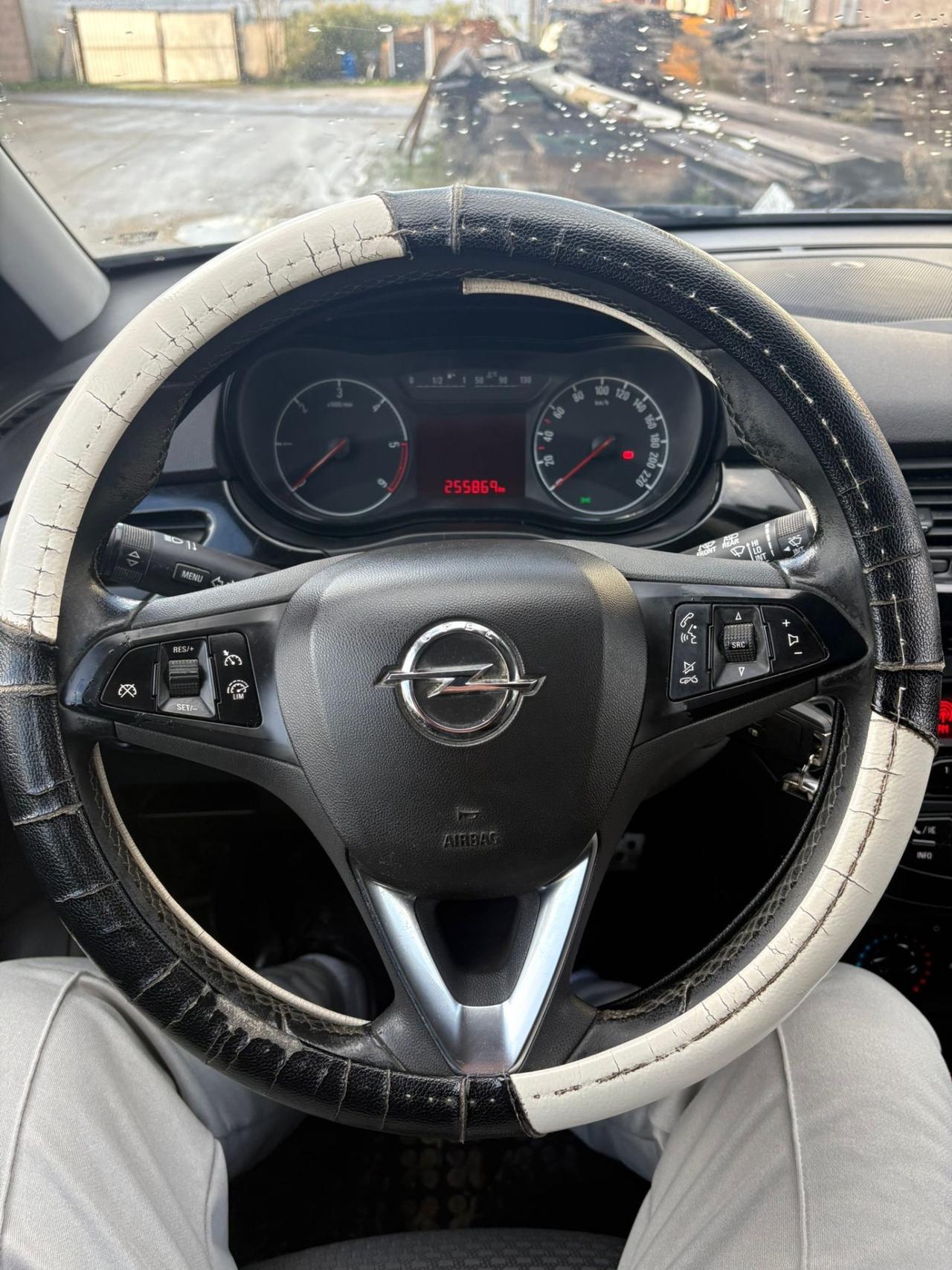 Opel Corsa 1.3 CDTI Coupé b-Color