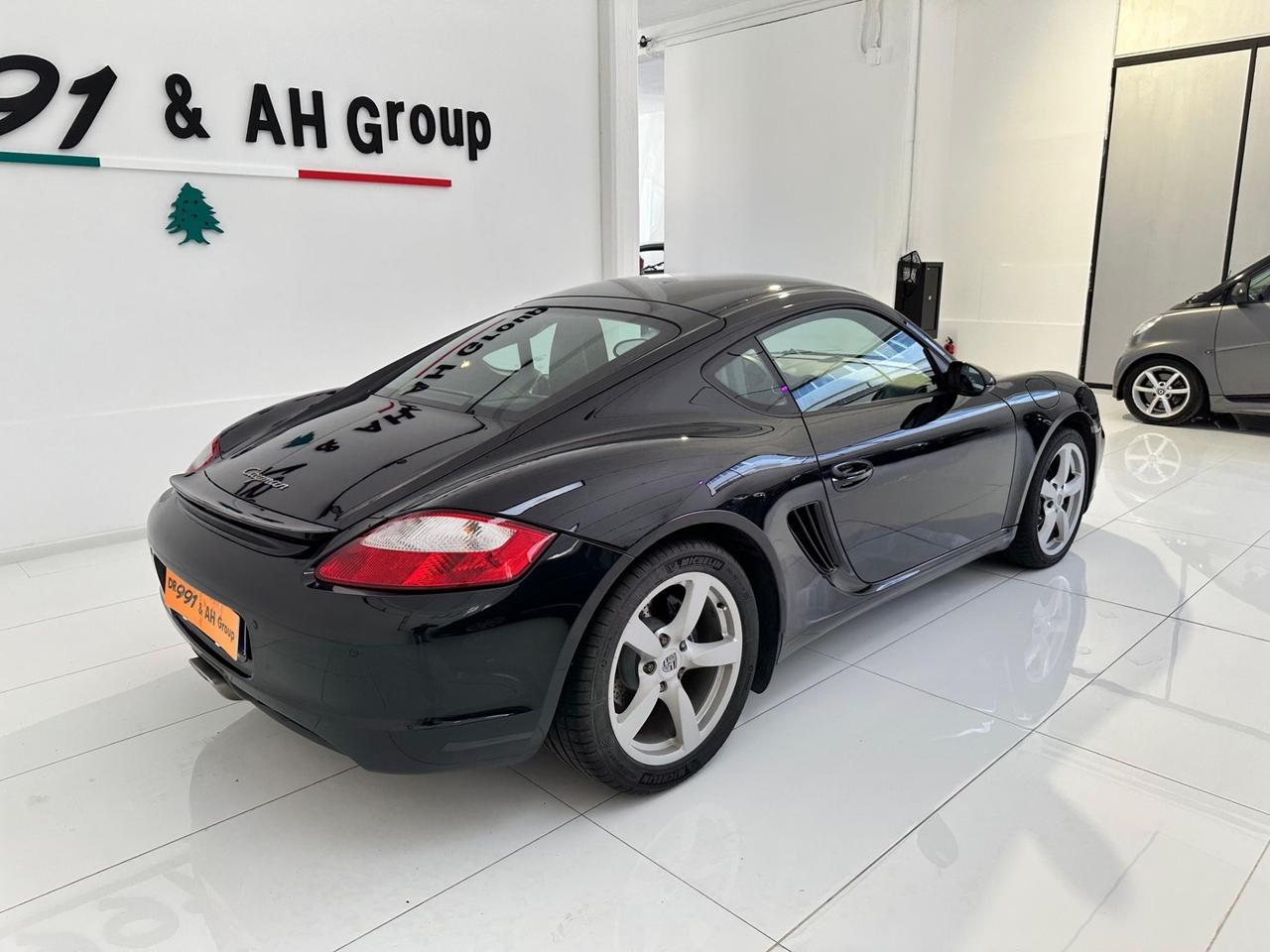 Porsche Cayman 2.7