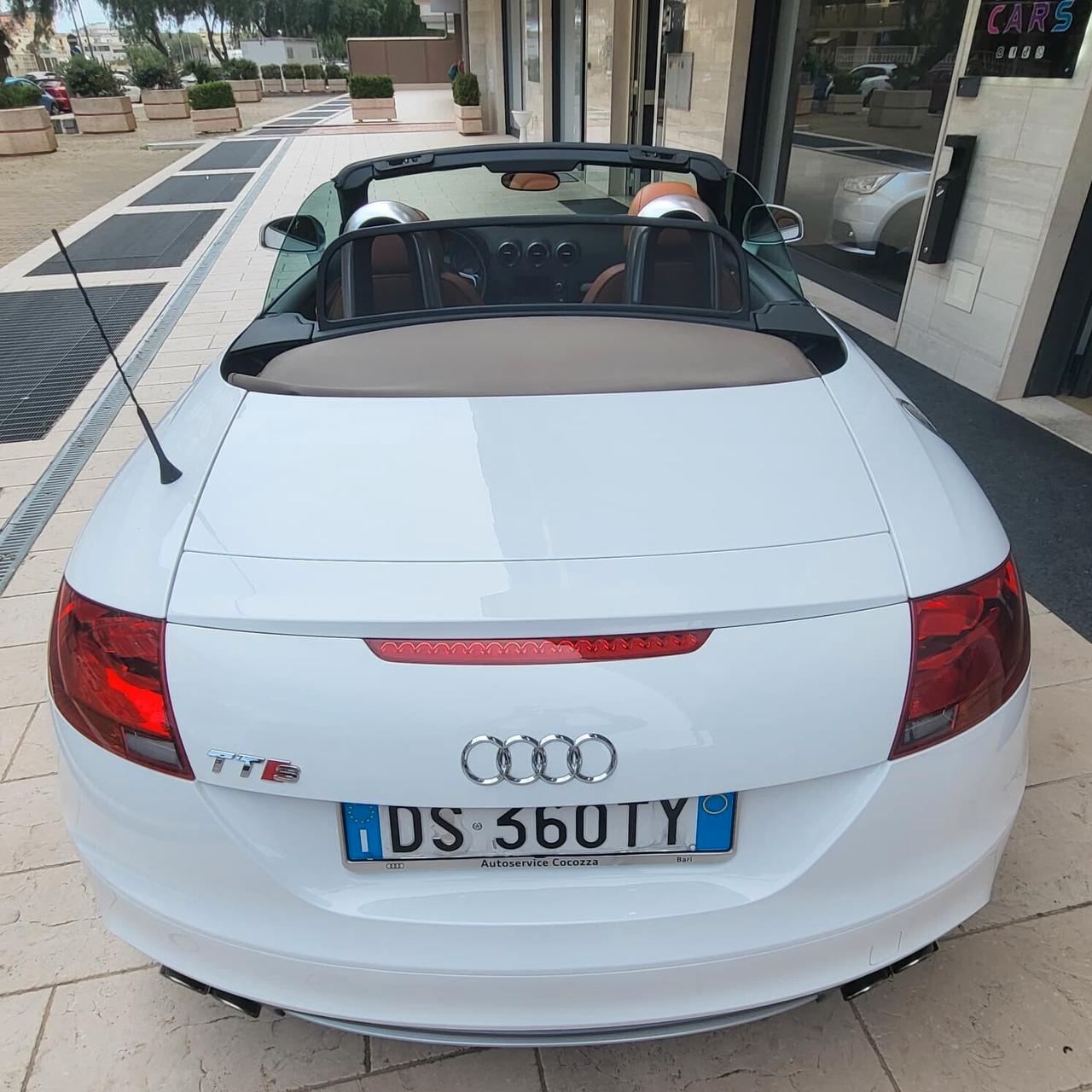 Audi TT TTS Roadster 2.0 272 CV TFSI quattro S tronic