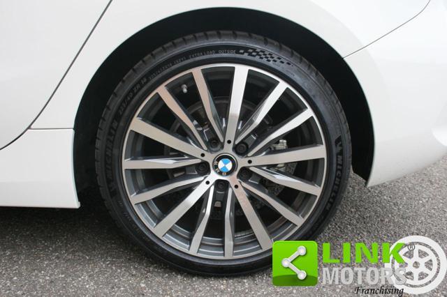 BMW 118 i 5p. Luxury